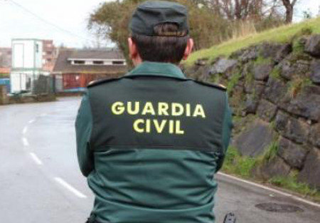 Un axente da Garda Civil (Foto: Nós Diario).
