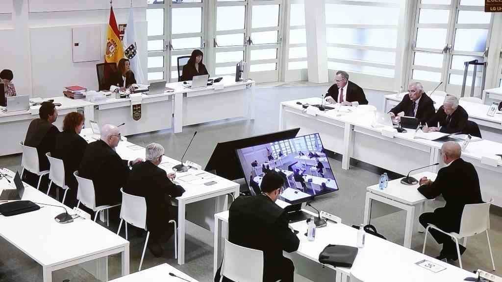 Vista xeral da sala da Cidade da Cultura na que se está a xulgar o accidente do Alvia. (Foto: Álvaro Ballesteros / Europa Press)