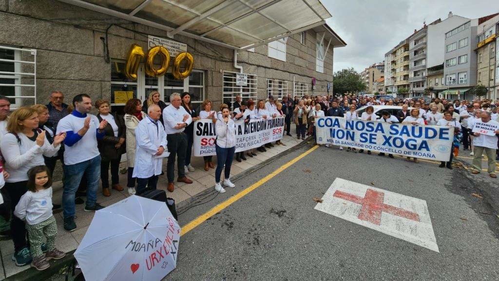 'Coa nosa sanidade non se xoga', lema da veciñanza de Moaña. (Foto: Nós Diario)