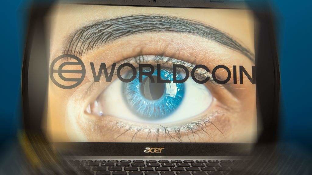 Worldcoin escaneou os iris dos ollos a cambio de criptomoedas. (Foto: Nós Diario)