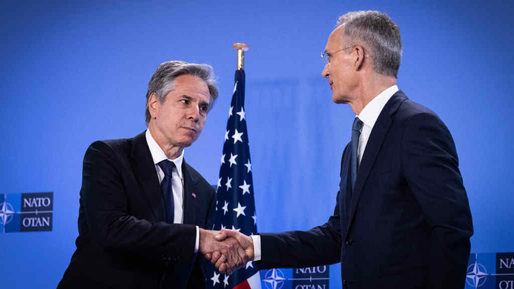 Blinken, titular de Exteriores dos EUA, e Stoltenberg (OTAN). (Foto: NATO / DPA vía Europa Press)