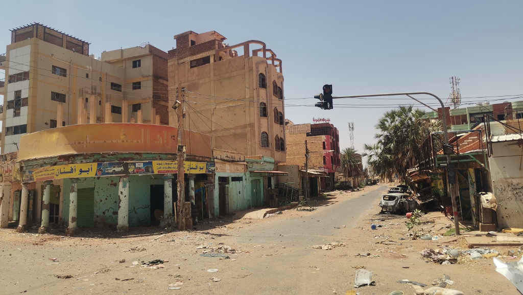 Área do gran mercado de Omdurman, afectado polos combates. (Foto: Mohamed Khidir/ Europa Press / Contacto)