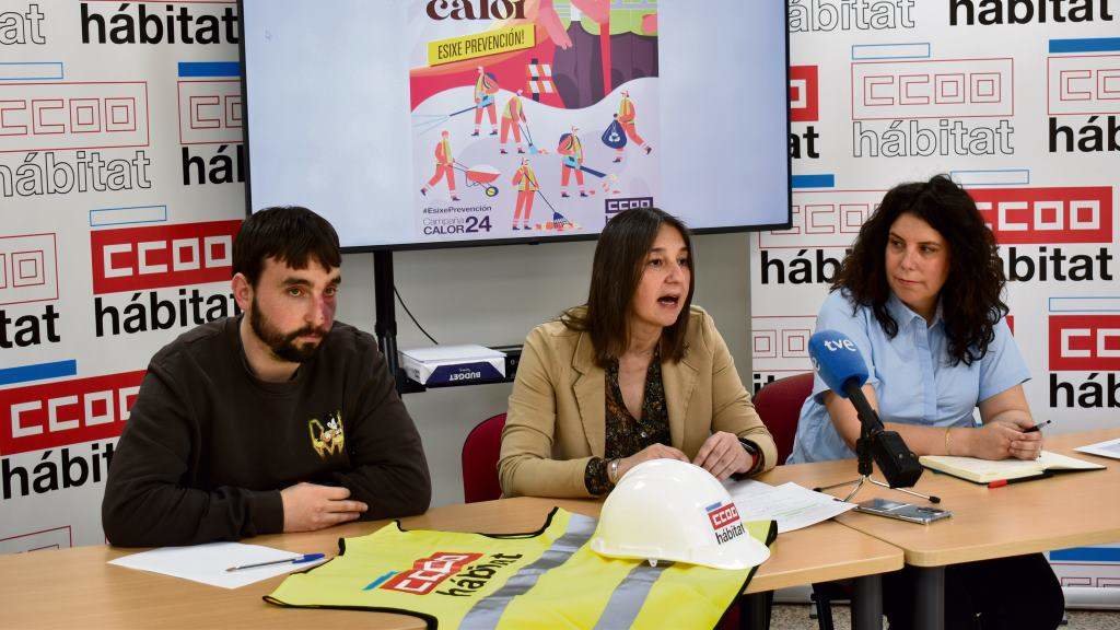 Rodrigo Ponte, Alejandra Gesto e Aída Suárez, esta sexta feira en Compostela. (Foto: Nós Diario)