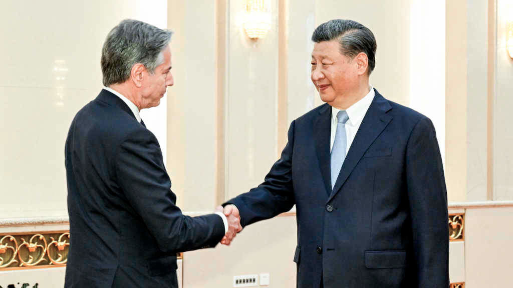 Antony Blinken (EUA) e Xi Jinping (a China) nun encontro en 2023. (Foto: Li Xueren / Europa Press / Contacto)