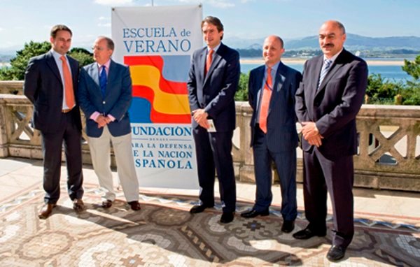 Un acto da Fundación para la Defensa de la Nación Española