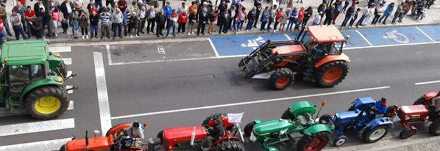 Tractor lugo-@revistaafriga