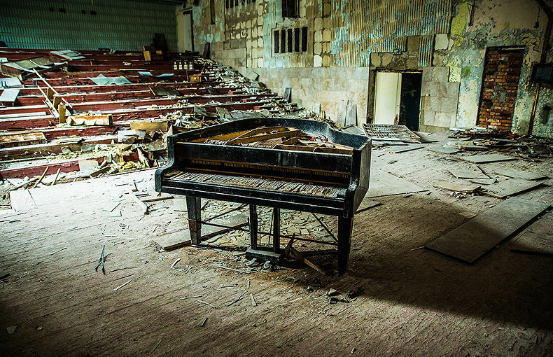 Conservatorio de Pripyat, a cidade fantasma perto de Chernóbil.



