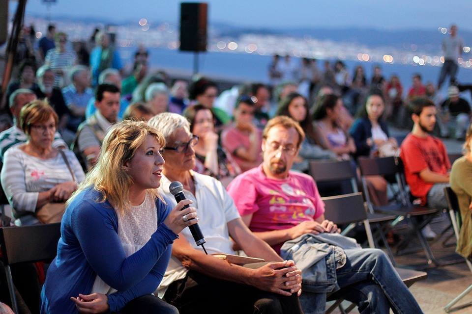 Carmen Santos, nun acto de En Marea