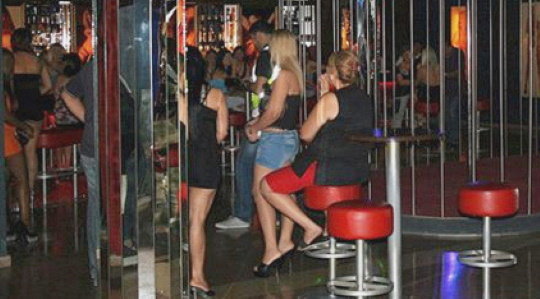 01 PROSTITUCION club alterne Trata de Mulleres Proxenitismo