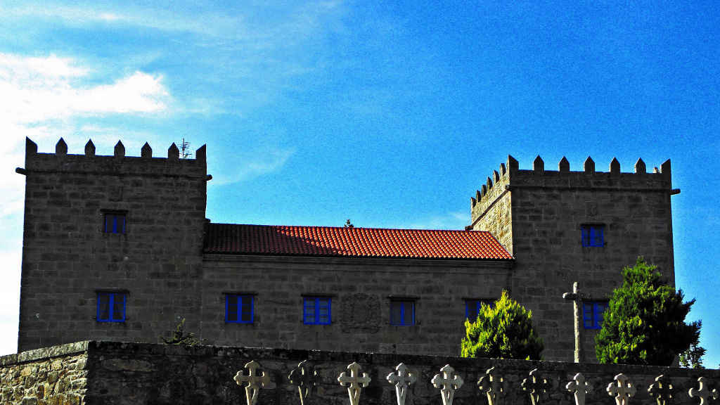 O pazo das Torres do Cereixo, en Vimianzo, é BIC e véndese por 1.500.000 euros (Foto: Nós Diario).
