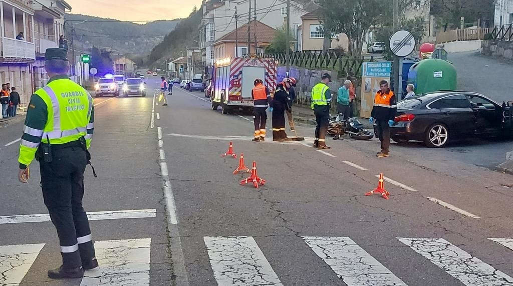 Lugar do accidente en Cenlle (Foto:  Garda Civil).