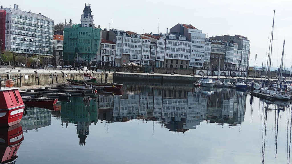 Paseo da Dársena na Coruña (Foto: CDN / Adobe Stock).