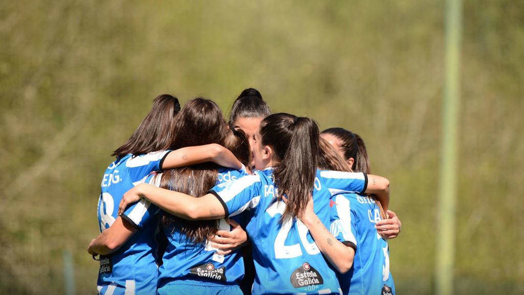 O Deportivo feminino vén de ascender á máxima categoría estatal. (Foto: RC Deportivo).