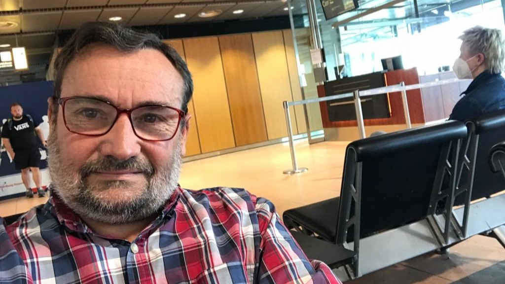 O activista Manoel Vello nunha viaxe a Hamburgo, Alemaña (Foto: Nós Diario)