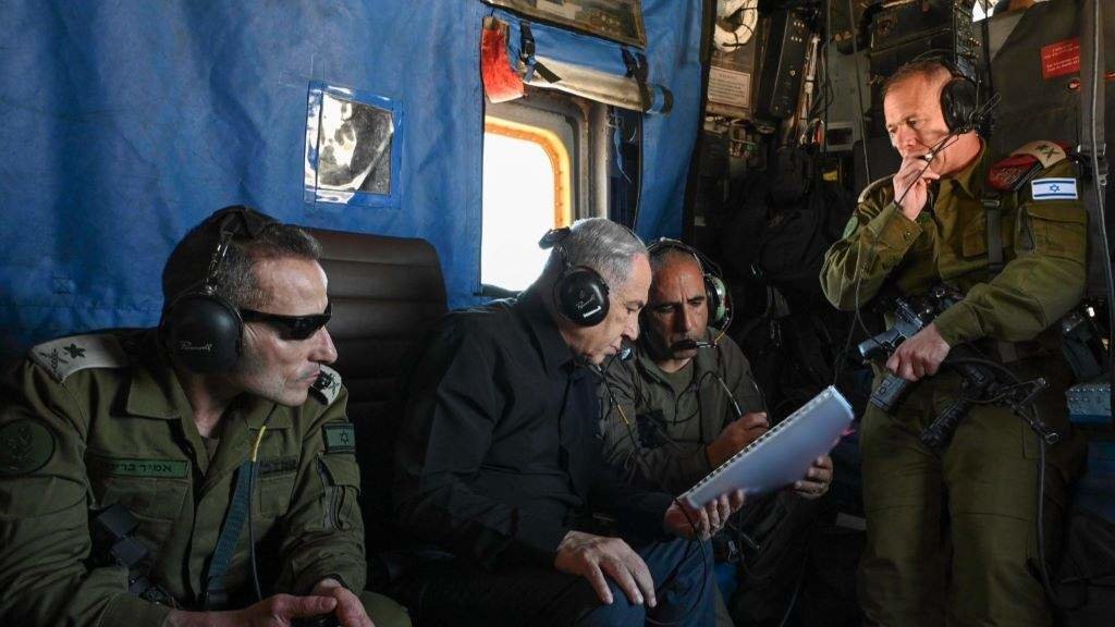 O primeiro ministro israelí, Benjamin Netanyahu, nun operativo militar en Gaza. (Foto: DPA vía Europa Press)