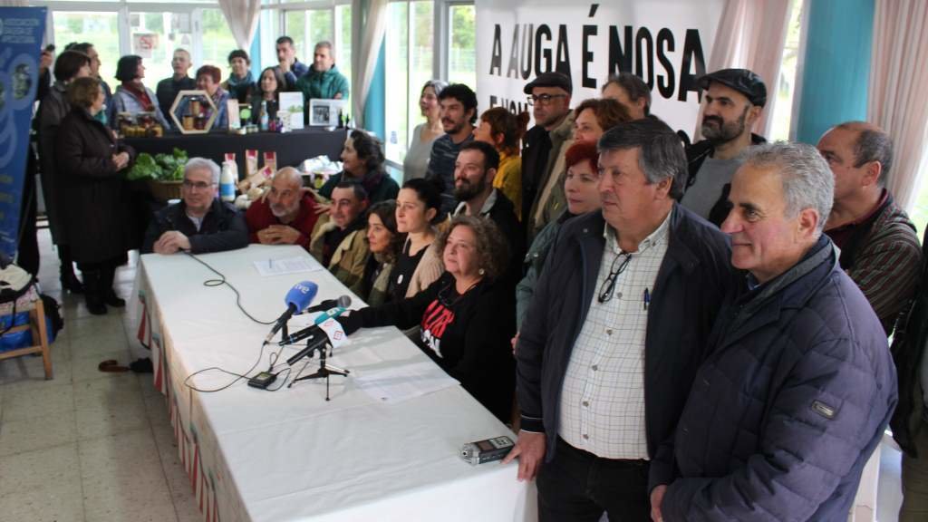 Rolda de prensa esta terza feira en Monterroso na que se presentou o manifesto contra Altri (Foto: Nós Diario).