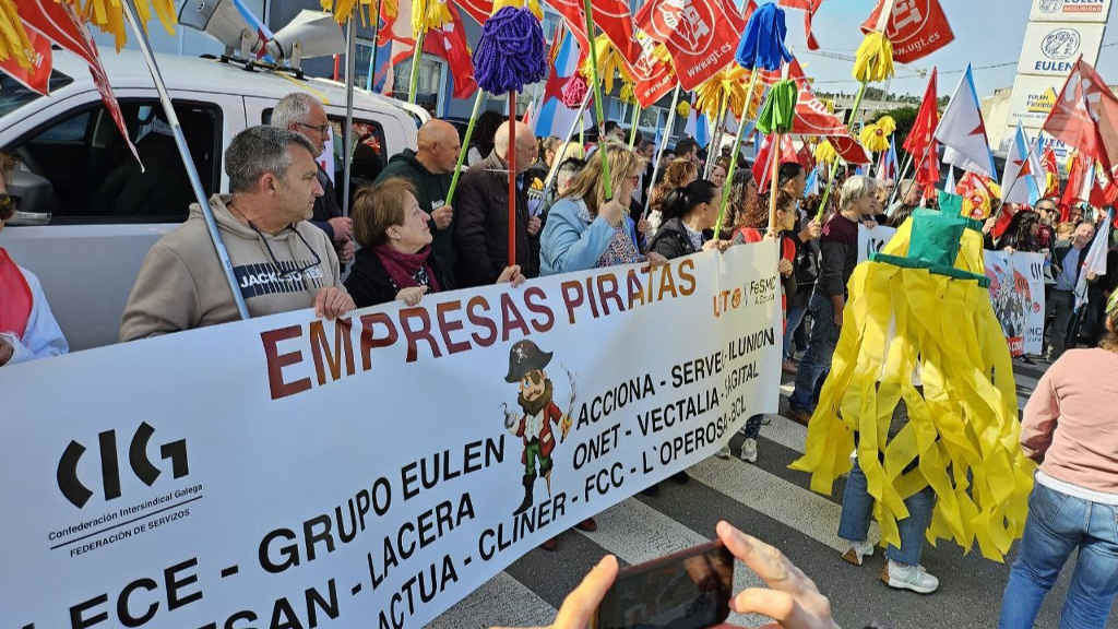 Mobilización da limpeza na Coruña (Foto: Nós Diario).