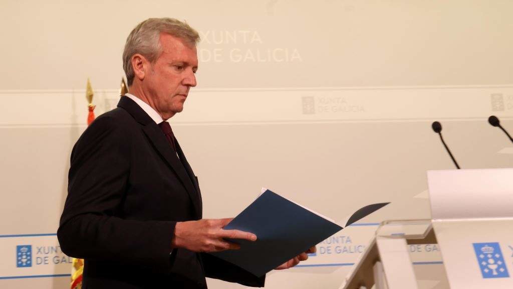 O presidente da Xunta da Galiza, Alfonso Rueda, esta segunda feira na rolda de prensa posterior á reunión semanal do seu Goberno. (Foto: Arxina)