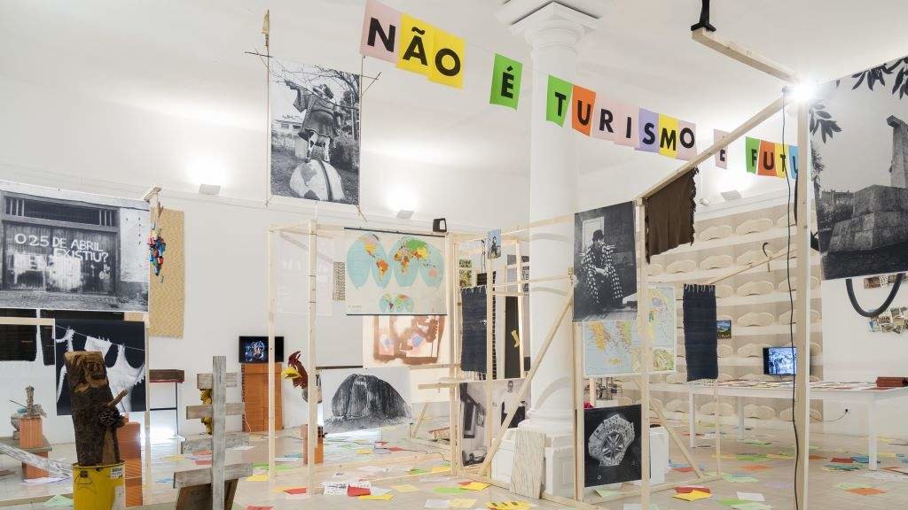 Instalación do colectivo Nova Escultura Galega (NEG). [Foto: Foto: Bienal de Coimbra]