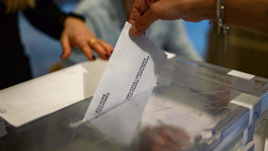 Votacións o pasado 12 de maio en Catalunya. (Foto: Lorena Sopêna / Europa Press)