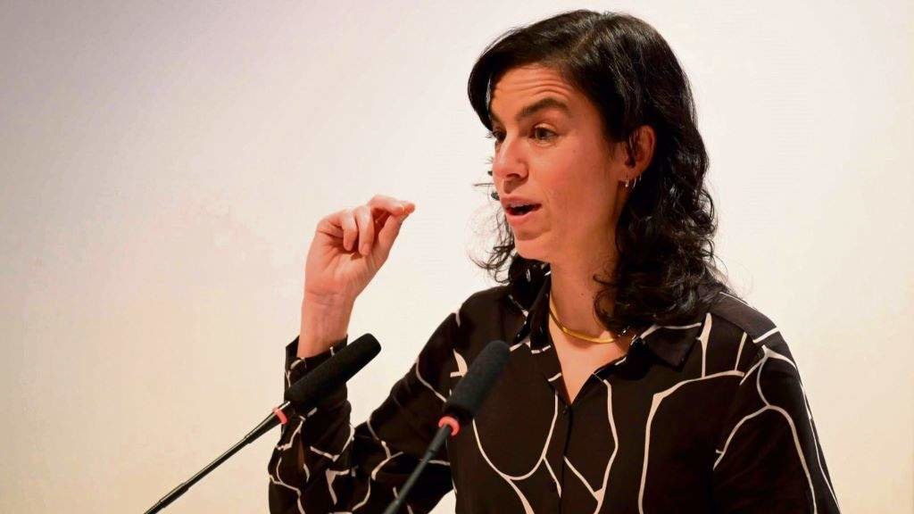 A escritora e docente Rosalía Fernández Rial (Foto: Antonio Seijas).