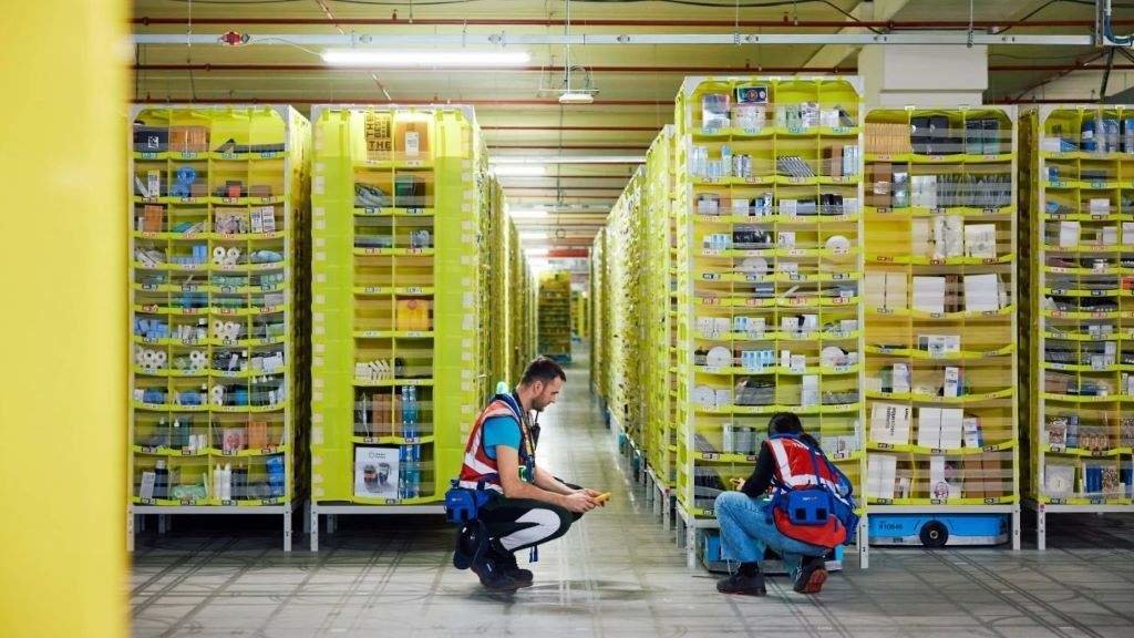 Interior do Operations Innovation Lab de Amazon en Vercelli (Italia). (Foto: Amazon).