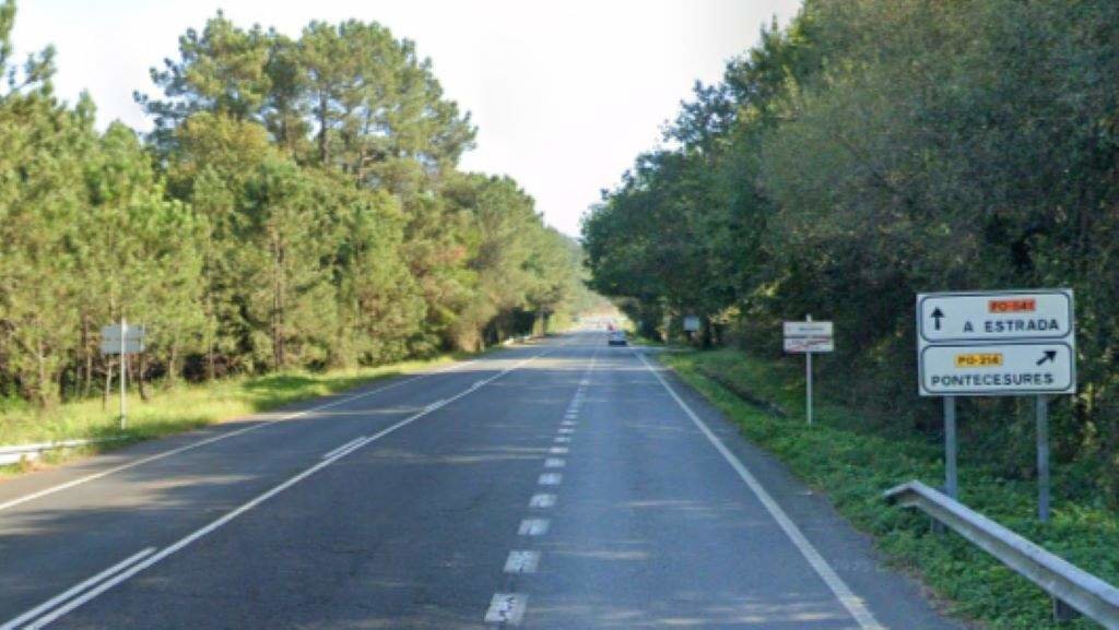 Estrada PO-841 ao seu paso pola parroquia estradense de Vea. (Foto: Google)