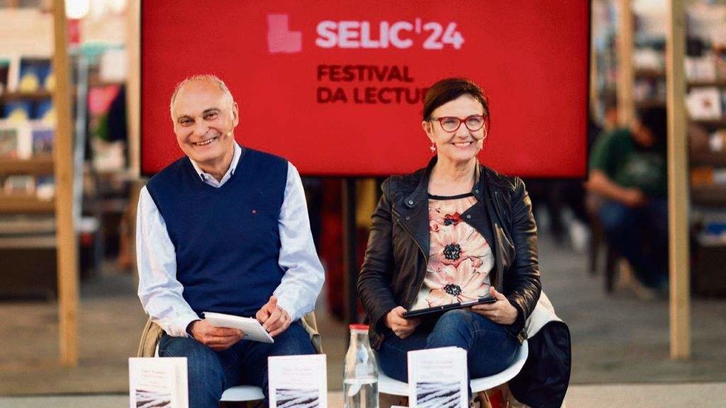 Fernández Naval e Eva Veiga, esta segunda feira na Selic de Compostela. (Foto: Nós Diario)