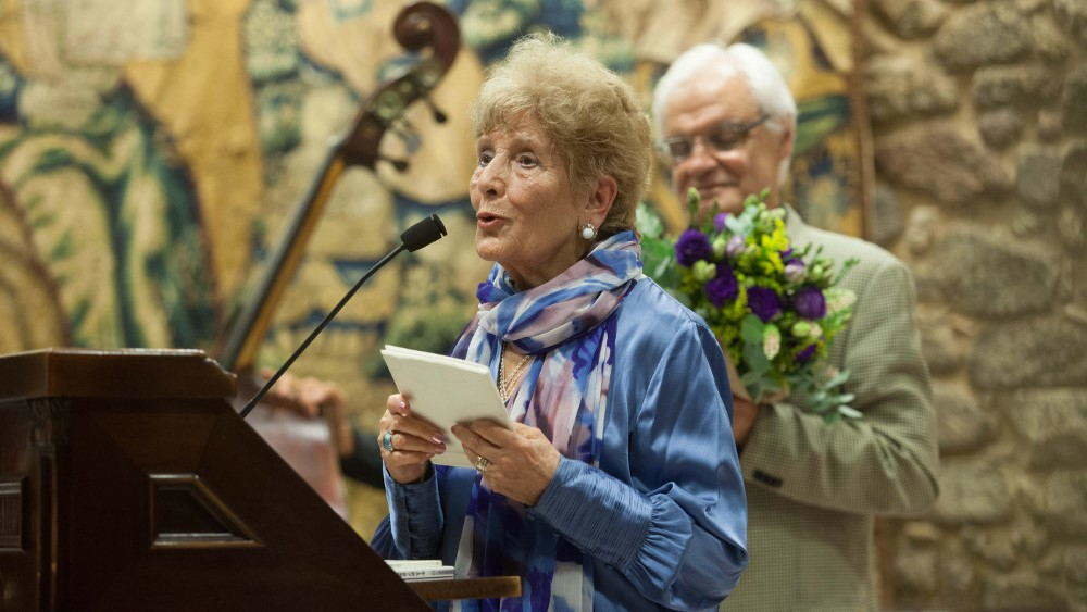 Luz Pozo durante o acto de homenaxe da RAG no día do seu 95 aniversario, en 2017. (Foto: Xosé Castro / RAG).