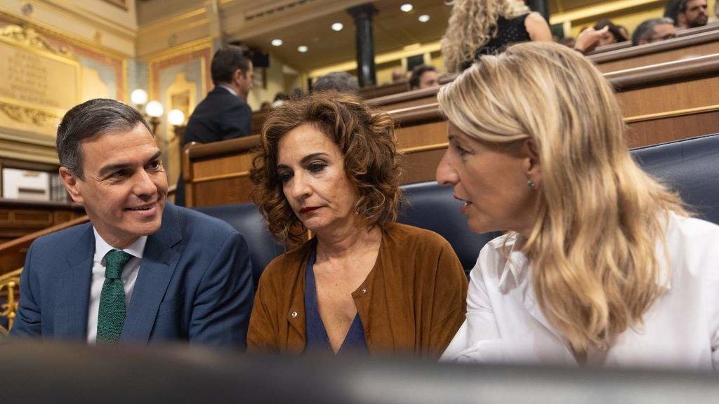 Pedro Sánchez, María Jesús Montero e Yolanda Díaz nun pleno recente do Congreso. (Foto: Eduardo Parra / Europa Press)