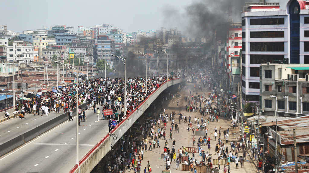 Protestas en Dacca, a capital de Bangladesh, a pasada semana. (Foto: Habibur Rahman / Europa Press / Contacto)