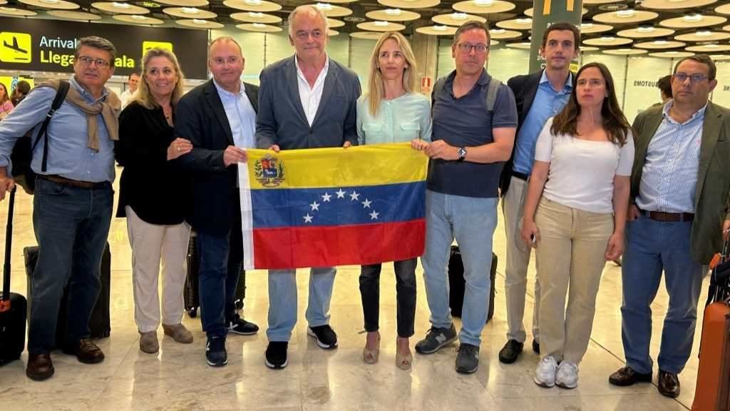 Delegación do PP que viaxou a Venezuela (Foto: Nós Diario).