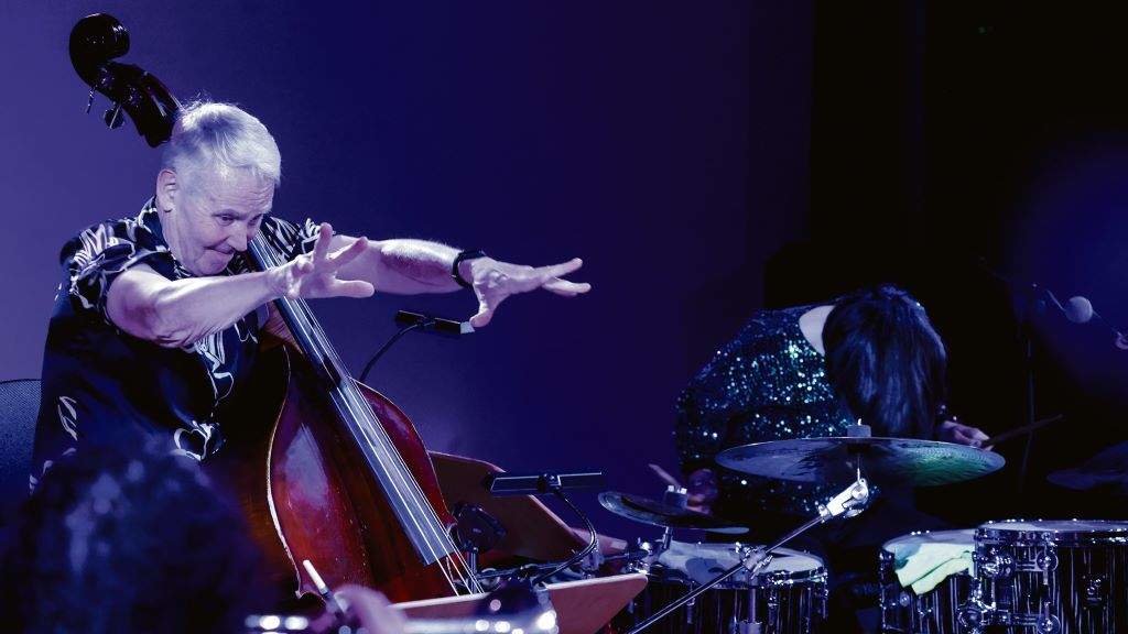 Baldo Martínez dirixindo o sexteto no Auditorio Nacional de Madrid. (Foto: Elvira Megías)