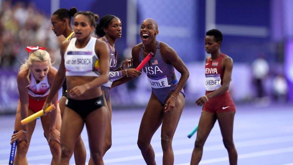 As dúas mulleres que integran o equipo de remuda mixta dos EUA, Kaylin Brown e Shamier Little. (Foto: Martin Rickett / PA Wire vía Europa Press)