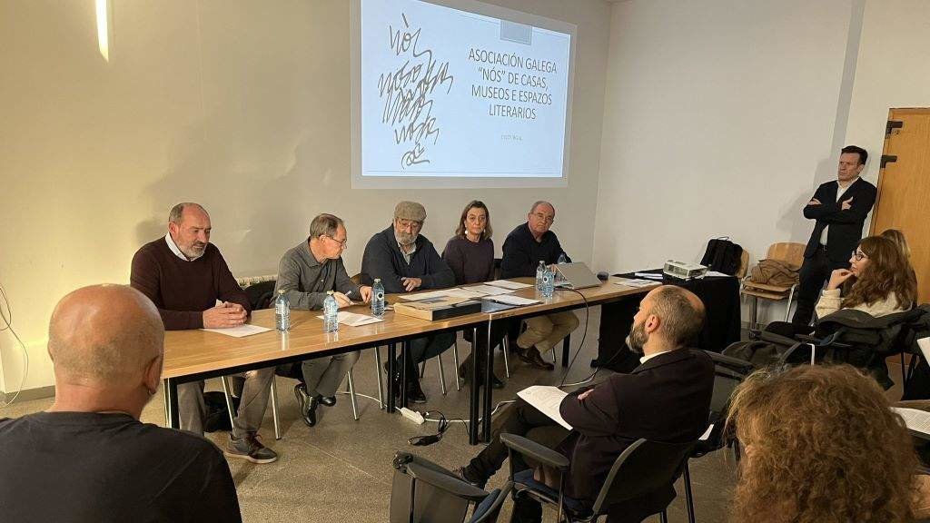 Primeira asemblea da asociación galega Religa de casas, museos, fundacións e espazos literarios na Casa de Rosalía.