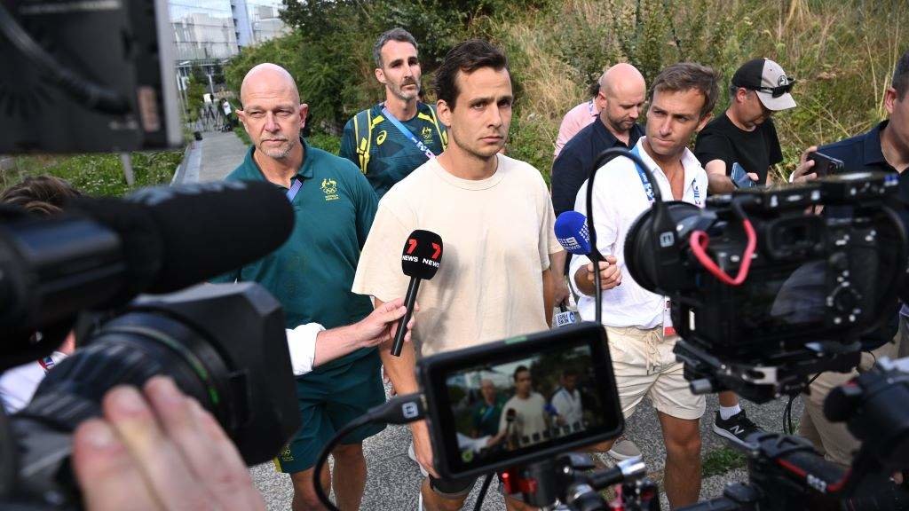 O australiano Tom Craig, esta cuarta feira, saíndo da Prefectura de Policía de París. (Foto: Dave Hunt / AAP / DPA vía Europa Press)