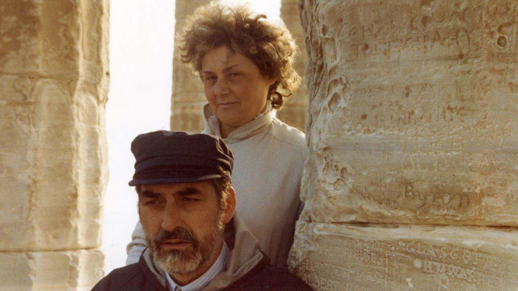 Manuel María e Saleta Goi en Grecia en 1984. (Foto: Lois Diéguez / Fundación Manuel María).