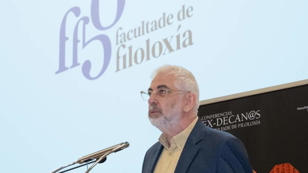 Elias Feijo, decano da Facultade de Filoloxía da USC, esta quinta feira. (Foto: Arxina)