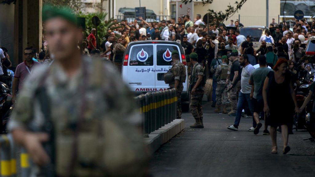 O exército libanés nas rúas de Beirut tras a explosión masiva e simultánea de 'buscas' da pasada terza feira 17 de setembro de 2024. (Foto: Marwan Naamani / dpa)