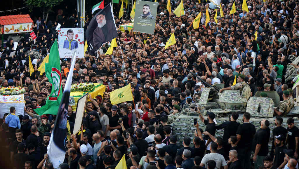 Enterro a cuarta feira dunha das vítimas no ataque israelí aos buscas no Líbano. (Foto: Marwan Naamani / DPA vía Europa Press)