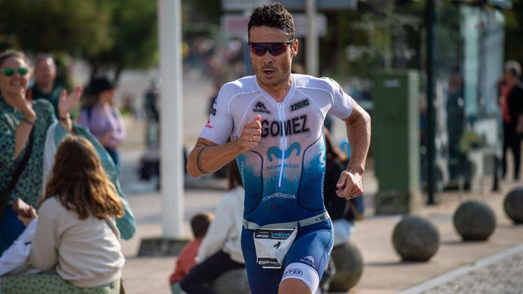 O galego Javier Gómez Noya, a pasada fin de semana, no Tríatlon Cidade de Santander, onde logrou o seu último triunfo profesional. (Foto: Javier Theilacker)