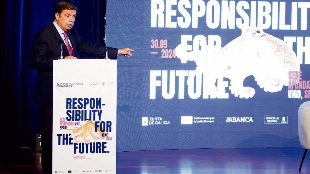 O ministro español de Pesca, Luis Planas, esta segunda feira en Vigo. (Foto: Javier Vázquez / Europa Press)